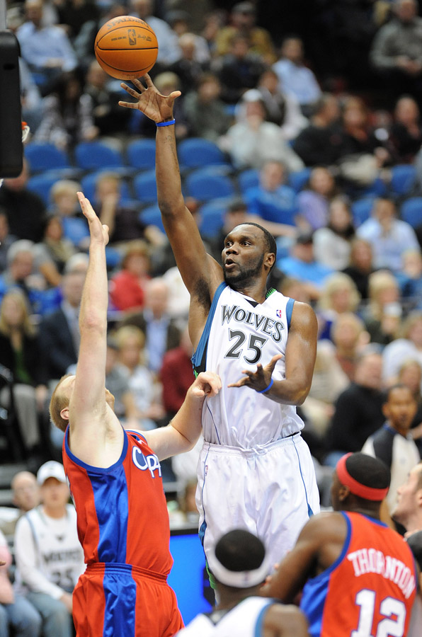 Wolves lose to Clips