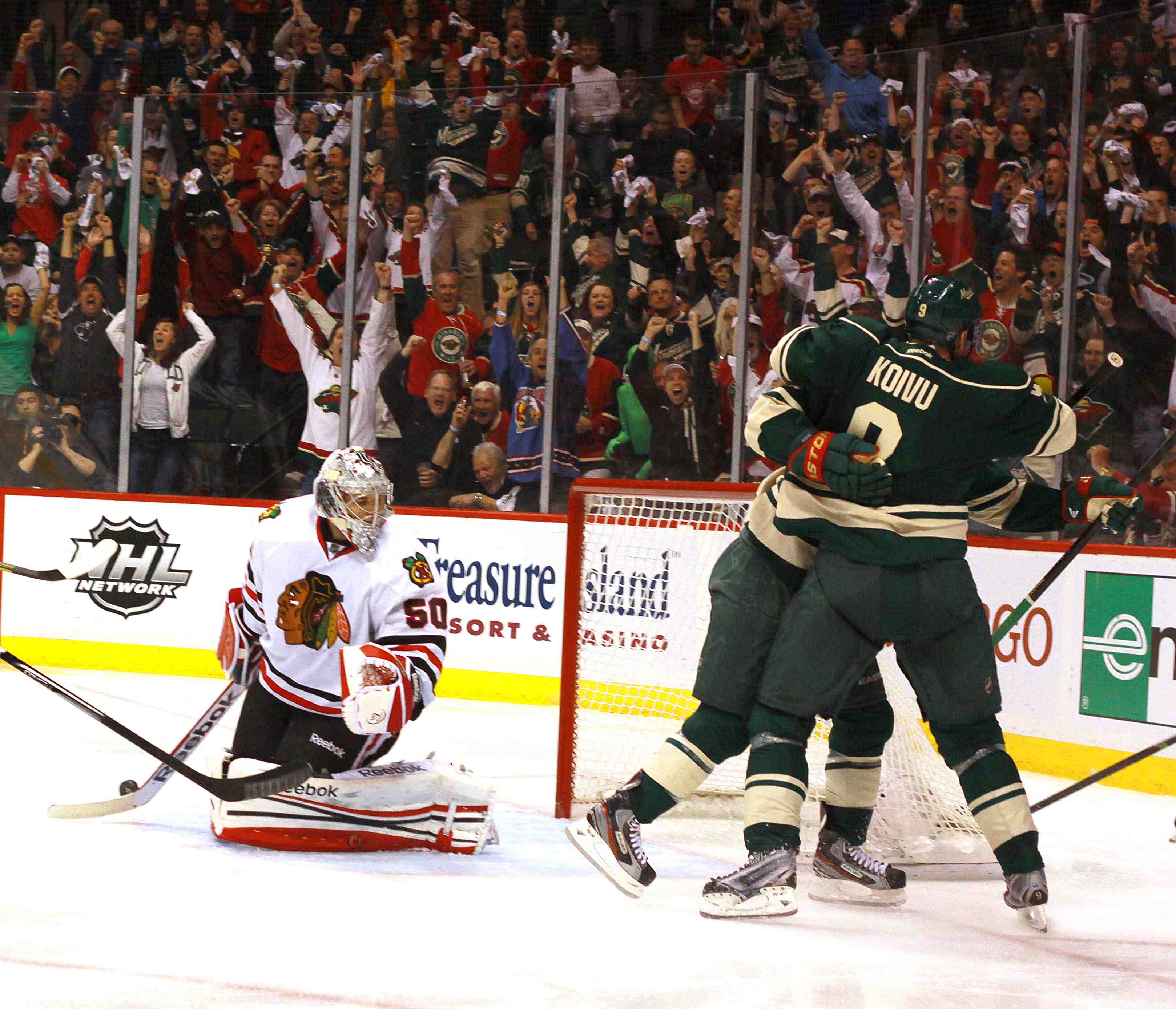 Wild beat Blackhawks